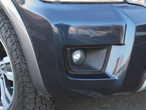 Used 2017 Nissan Armada SL image 41