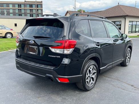Used 2022 Subaru Forester Premium AWD/4WD image 7
