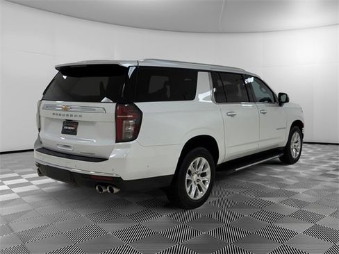 Used 2024 Chevrolet Suburban Premier w/ Advanced Technology Package image 3