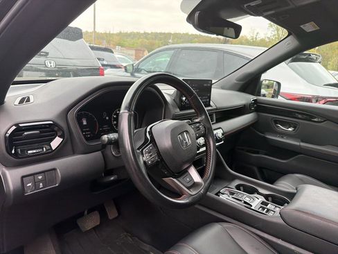 Used 2024 Honda Pilot TrailSport image 20
