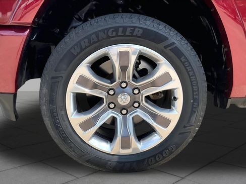 Used 2022 RAM 1500 Limited AWD/4WD image 11