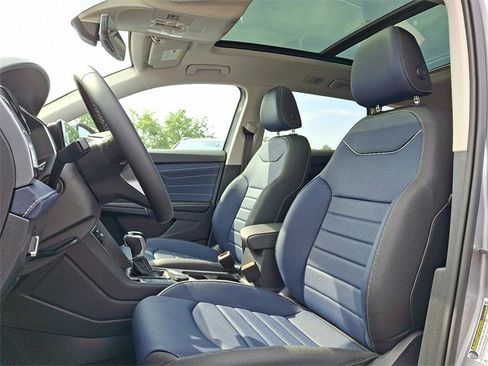New 2025 Volkswagen Taos SEL image 8