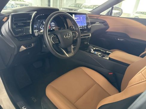 Used 2025 Lexus RX 350 FWD w/ Technology Package image 11