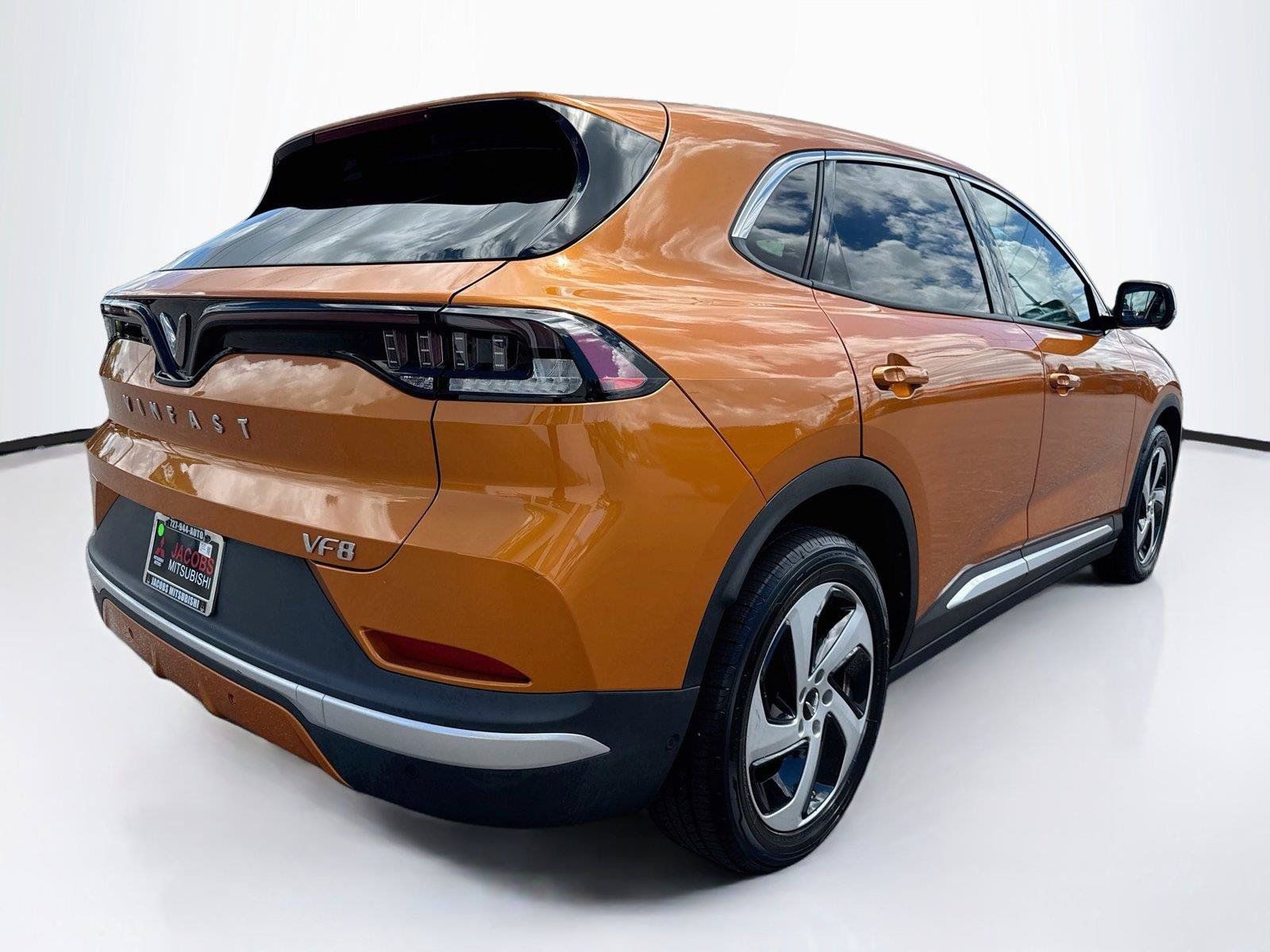 Used 2024 VinFast VF 8 Eco AWD/4WD image 5