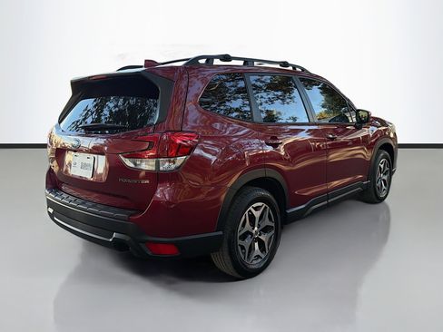 Certified 2023 Subaru Forester Premium image 3