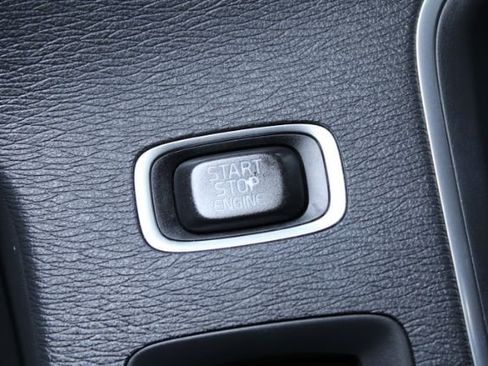 Used 2016 Volvo S60 T5 Inscription Platinum image 18