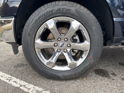 Used 2022 Ford F150 Lariat w/ Max Trailer Tow Package image 16