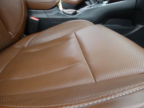 Used 2021 Subaru Outback Touring XT image 33