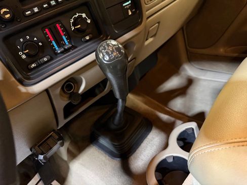 Used 2003 Chevrolet Silverado 3500 LS image 3