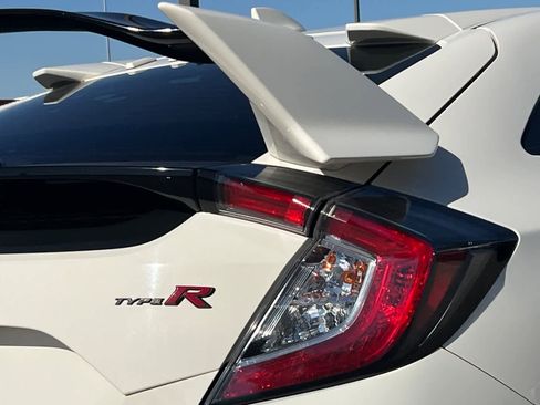 Used 2019 Honda Civic Type R image 16