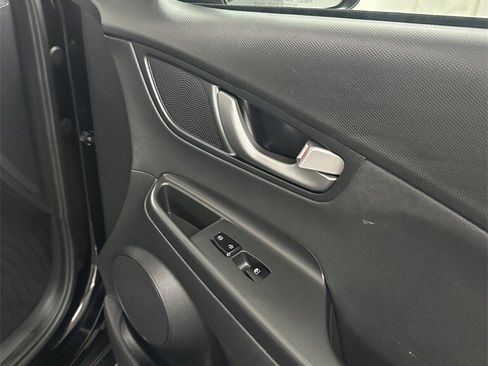 Used 2018 Hyundai Kona Limited image 33