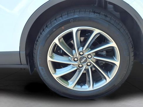 Used 2023 Lincoln Corsair AWD w/ Equipment Group 101A image 7