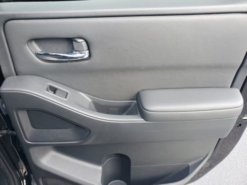 Used 2022 Nissan Frontier SV image 31