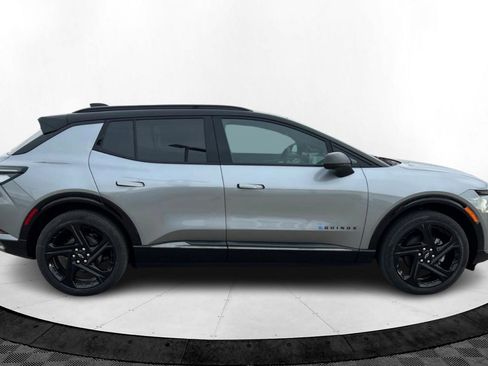 New 2026 Chevrolet Equinox EV RS image 7