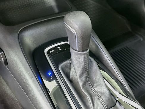 Used 2022 Toyota Corolla SE FWD image 18