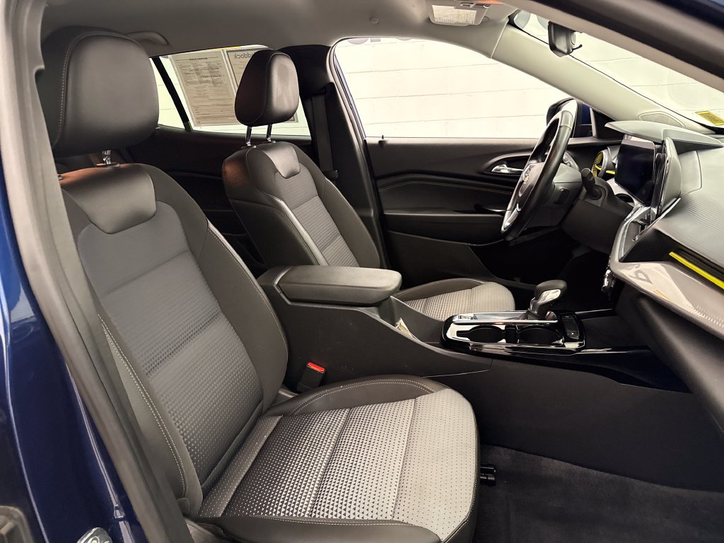 Certified 2024 Chevrolet Trax LT w/ Driver Confidence Package FWD image 28