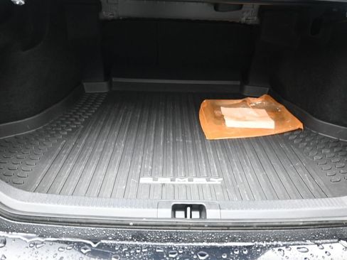 Used 2025 Toyota Camry SE image 24