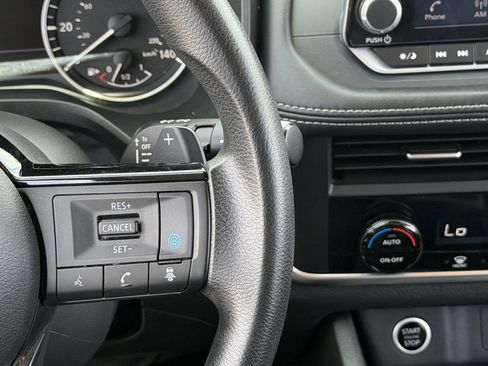 Used 2023 Nissan Rogue SV image 24