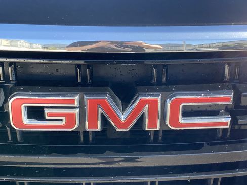 Used 2021 GMC Yukon SLE AWD/4WD image 24