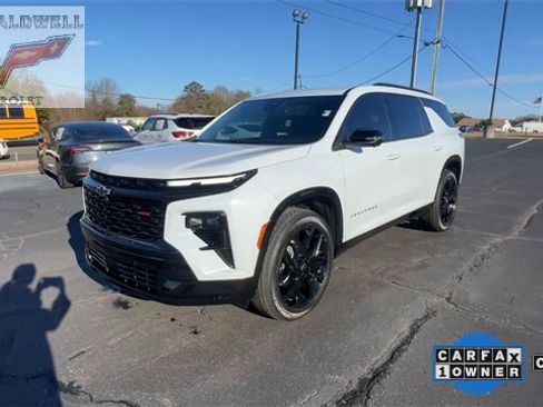 Certified 2026 Chevrolet Traverse RS w/ LPO, Floor Liner Package image 4