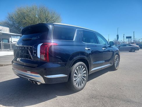 Used 2024 Hyundai Palisade Calligraphy image 3