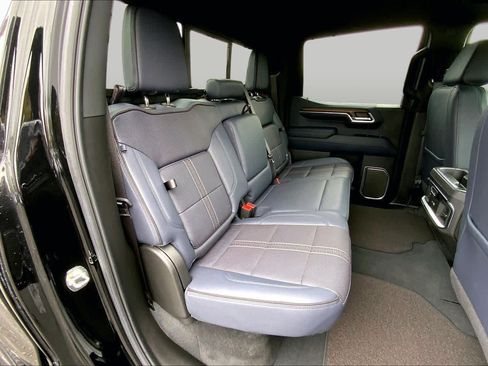 Used 2024 Chevrolet Silverado 1500 High Country w/ Technology Package RWD image 19