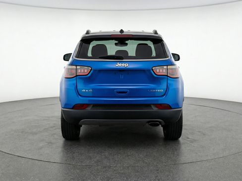 Used 2025 Jeep Compass Limited image 7