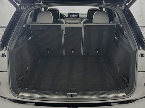 Used 2022 Audi SQ5 Premium Plus w/ Premium Plus Package AWD/4WD image 25