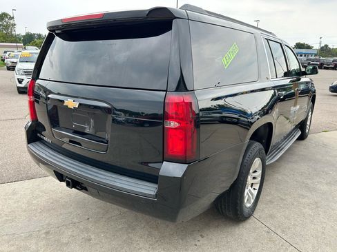 Used 2018 Chevrolet Suburban LT AWD/4WD image 5