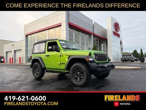 Used 2025 Jeep Wrangler Sport AWD/4WD image 1