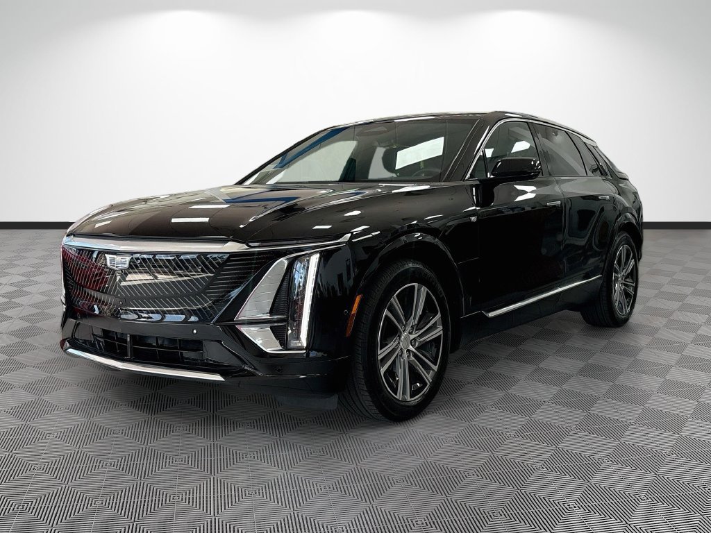 Used 2024 Cadillac Lyriq Luxury AWD/4WD image 4