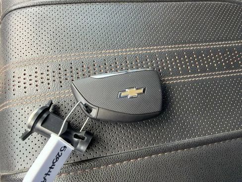 Used 2024 Chevrolet Silverado 1500 High Country w/ High Country Premium Package AWD/4WD image 63