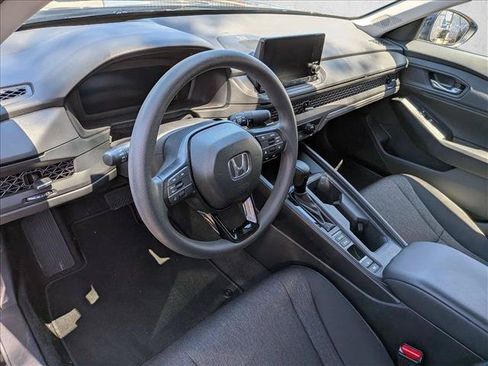 Used 2024 Honda Accord EX image 9