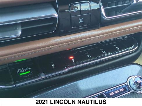 Certified 2021 Lincoln Nautilus Reserve image 21