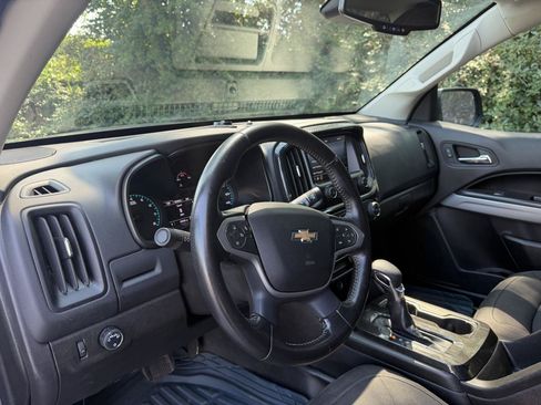 Used 2022 Chevrolet Colorado LT w/ Fleet Safety Package RWD image 11
