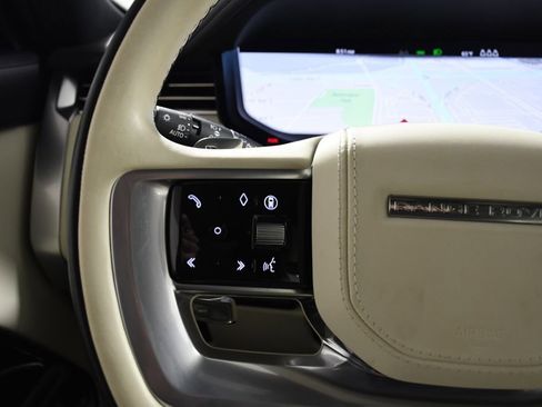 Used 2024 Land Rover Range Rover SE image 27