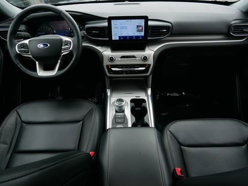 Certified 2023 Ford Explorer XLT w/ Equipment Group 202A image 14