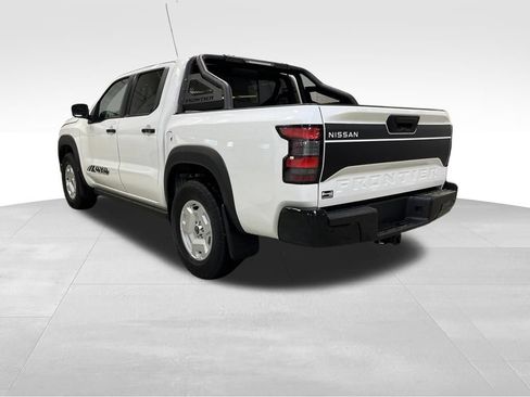 Used 2024 Nissan Frontier SV w/ Hardbody Edition AWD/4WD image 3