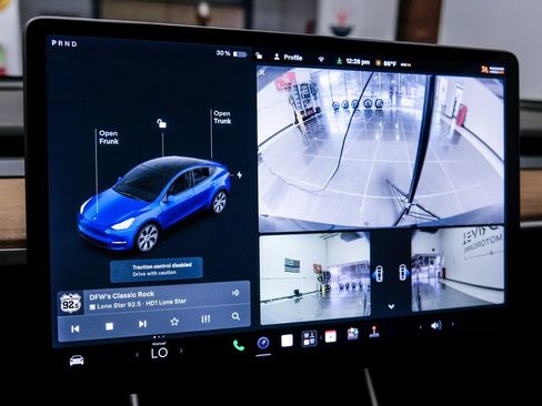 Used 2021 Tesla Model Y Long Range AWD/4WD image 25