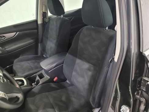 Used 2016 Nissan Rogue SV image 48