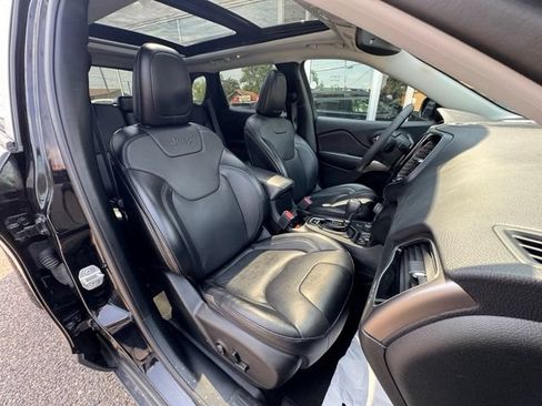Used 2022 Jeep Cherokee Limited AWD/4WD image 11