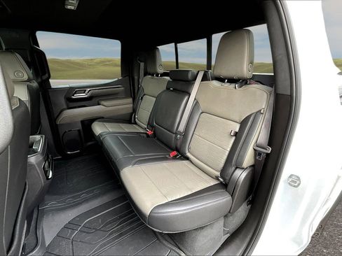 Used 2024 Chevrolet Silverado 1500 ZR2 w/ Technology Package AWD/4WD image 15