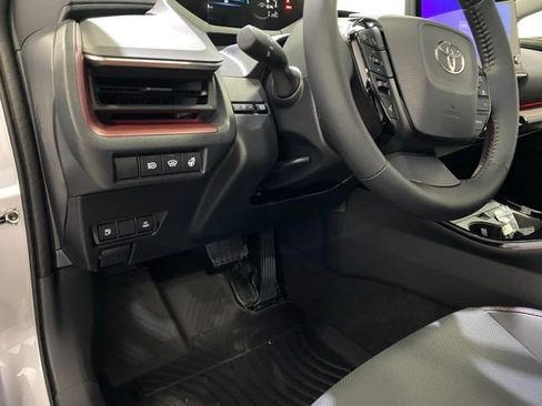 New 2026 Toyota Prius Plug-In Hybrid FWD image 14