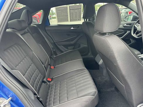 Used 2024 Volkswagen Jetta Sport image 12