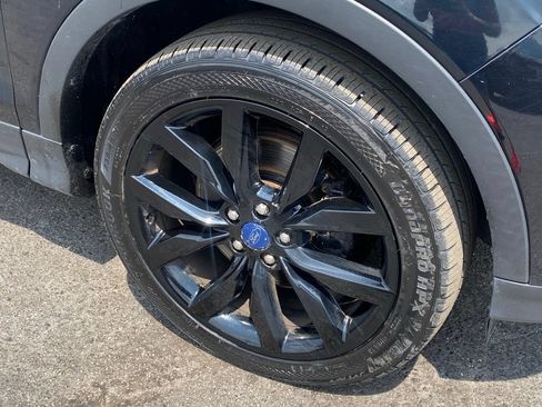 Used 2018 Ford Escape SE w/ SE Sport Appearance Package AWD/4WD image 28