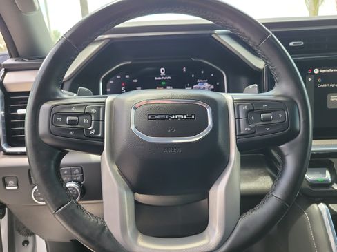 Used 2024 GMC Sierra 1500 Denali w/ Technology Package AWD/4WD image 19