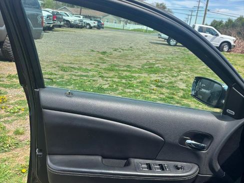 Used 2014 Chrysler 200 Limited w/ Sun/Sound Group image 18