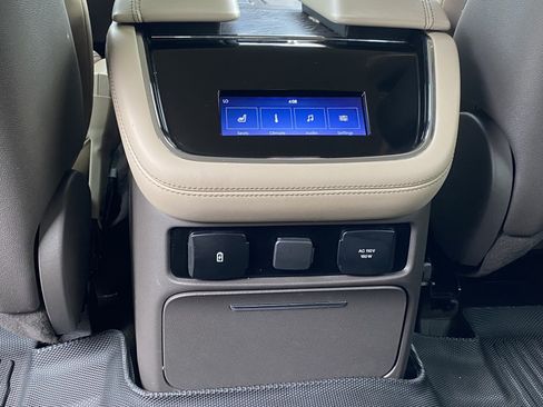 Used 2022 Lincoln Navigator L Reserve RWD image 21