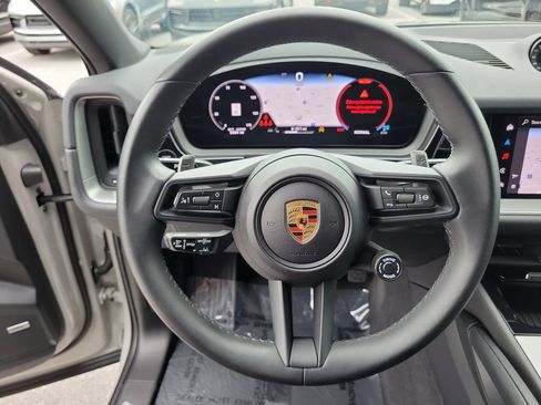Certified 2024 Porsche Cayenne Coupe AWD/4WD image 33