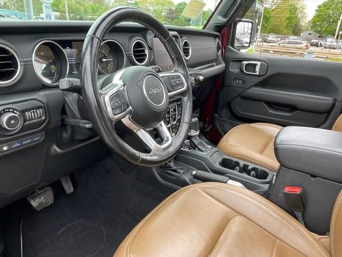 Used 2021 Jeep Wrangler Unlimited Sahara w/ Cold Weather Group AWD/4WD image 6